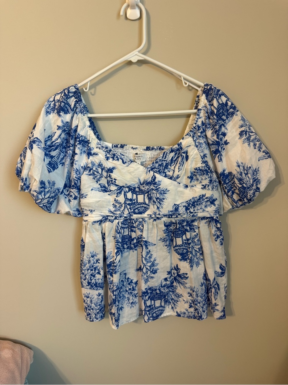 Crown and Ivy Blue and White Top